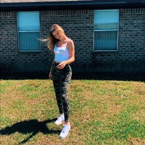 Meet your Posher, Haley